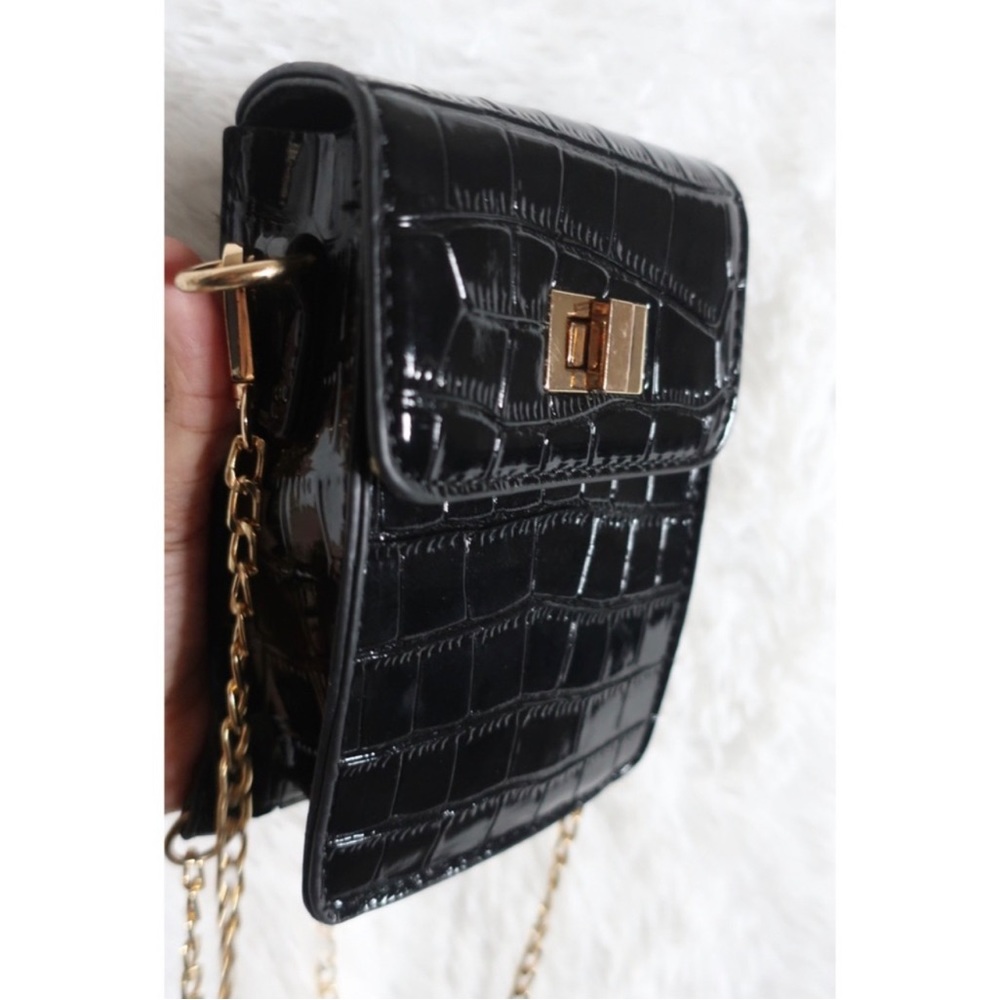 CROSS BODY PURSE 👛